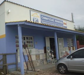 Comercial Avenida photo 2